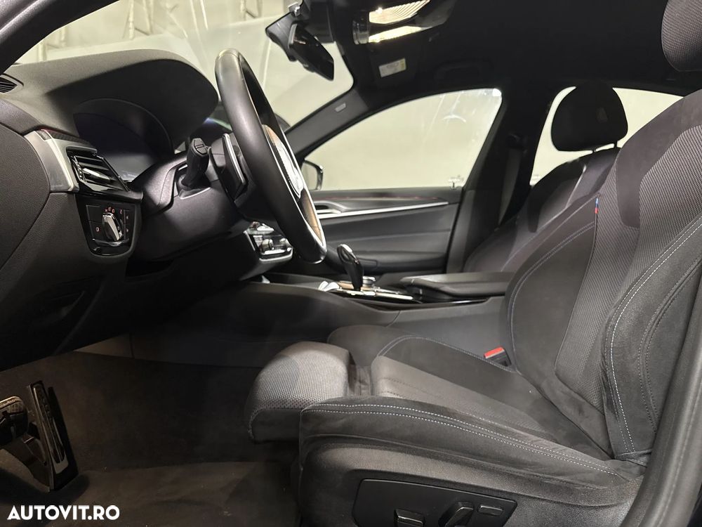 BMW Seria 5 520i AT MHEV - 26