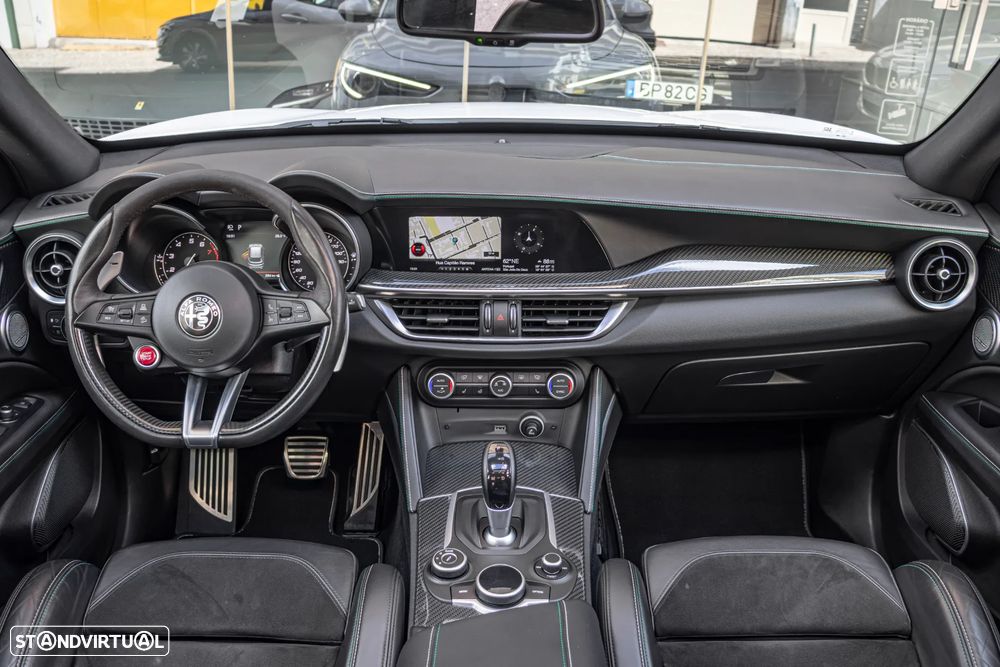 Alfa Romeo Stelvio 2.9 T Quadrifoglio Q4 — fotografia 15