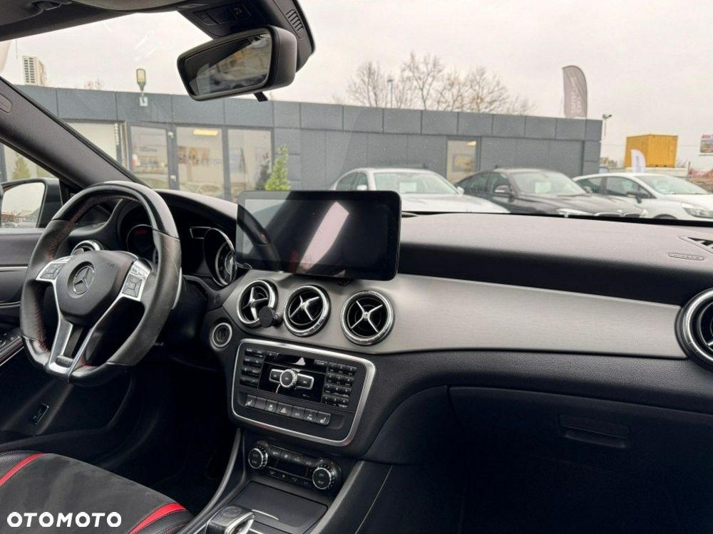 Mercedes-Benz CLA - 13