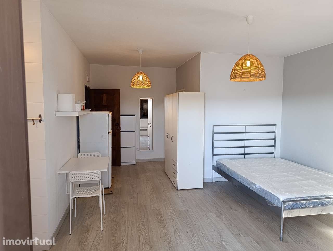 T/0 ESTUDIO NO CENTRO DE GRÂNDOLA - Grande imagem: 3/3