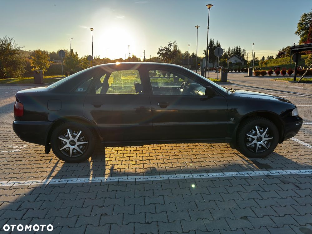 Audi A4 Limousine 1.6 - 3