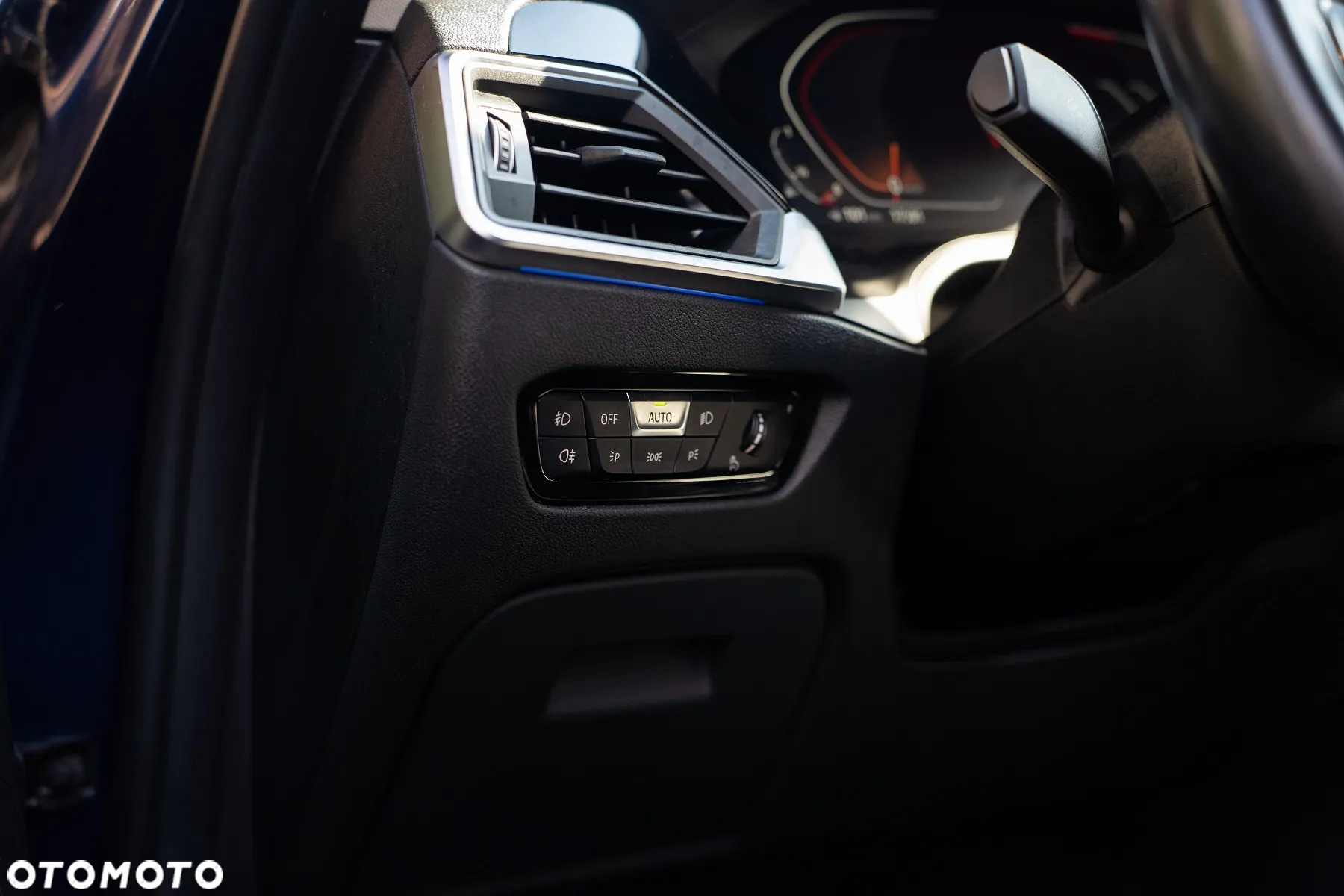 BMW Seria 3 330i Advantage sport - 15
