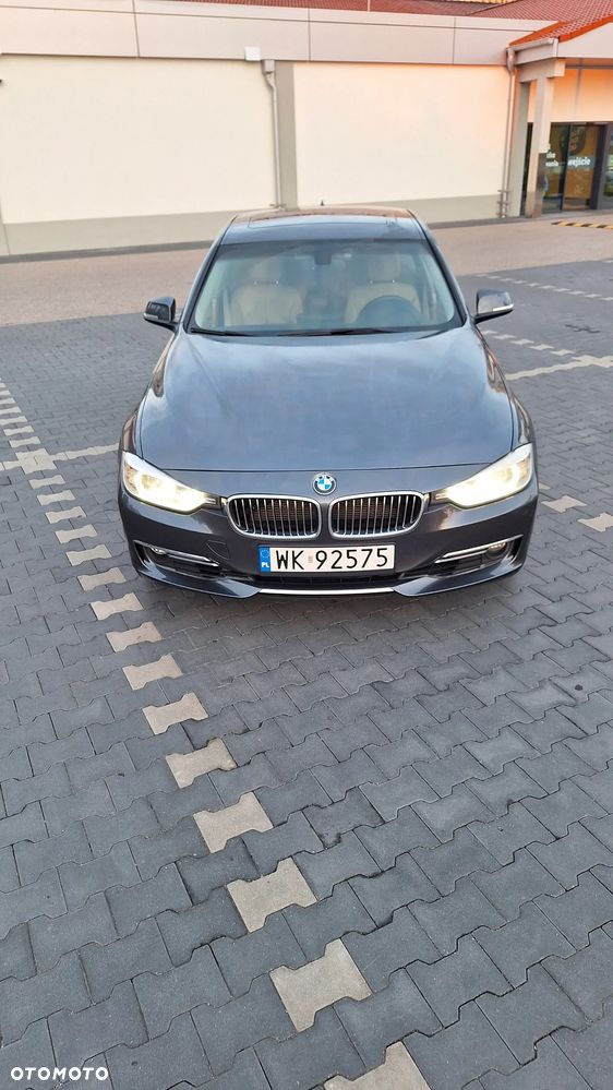BMW Seria 3 328i Luxury Line - 2