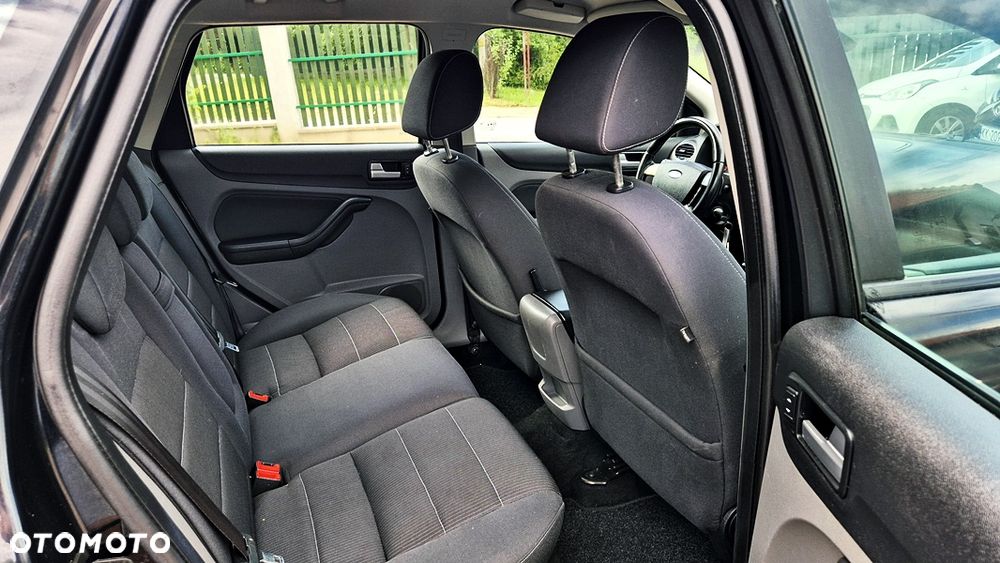 Ford Focus 1.8 Titanium - 35