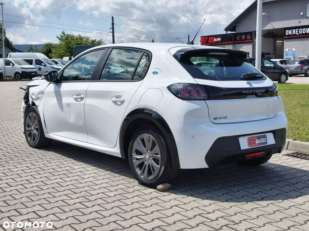 Peugeot 208 - 5