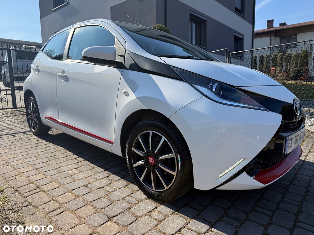 Toyota Aygo x-clusiv - 4