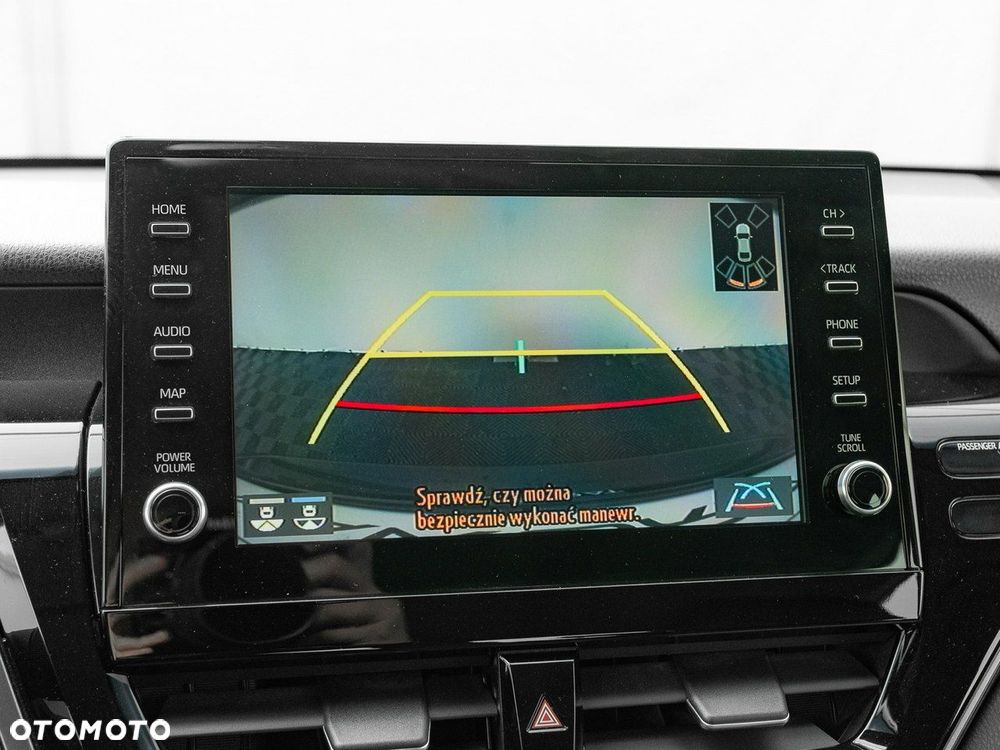 Toyota Camry - 24