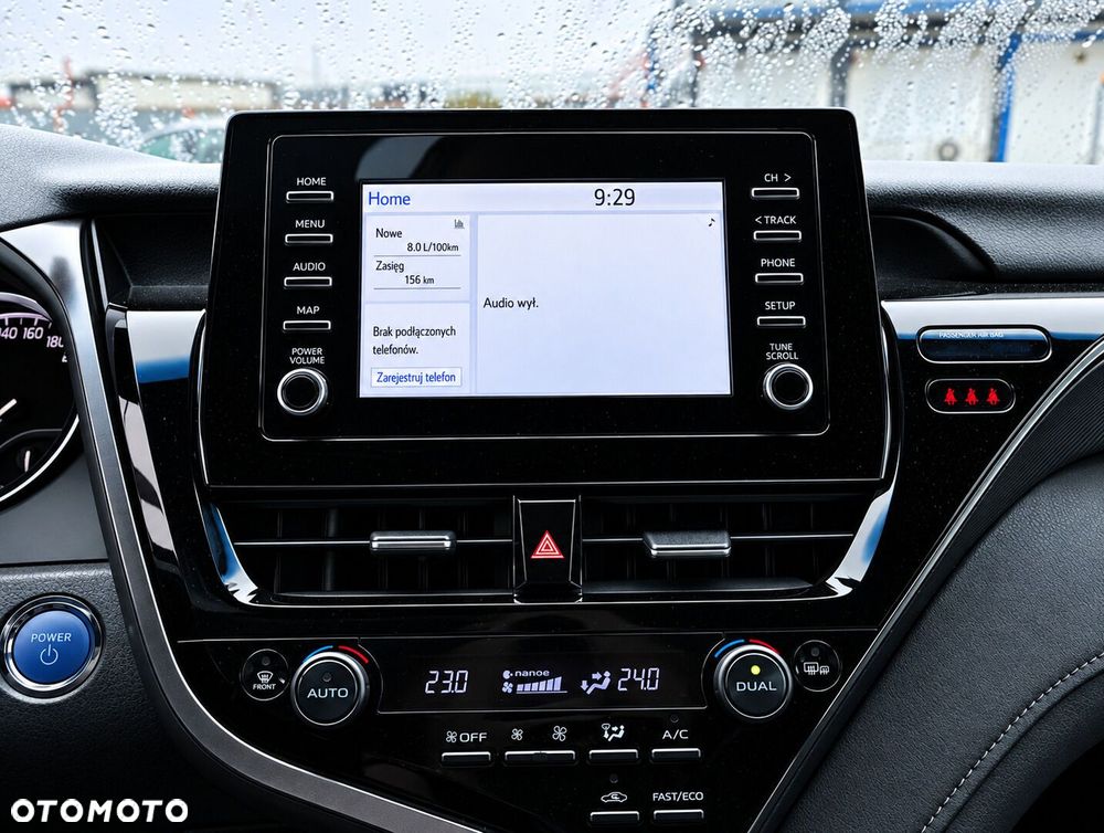 Toyota Camry 2.5 Hybrid Comfort CVT - 23