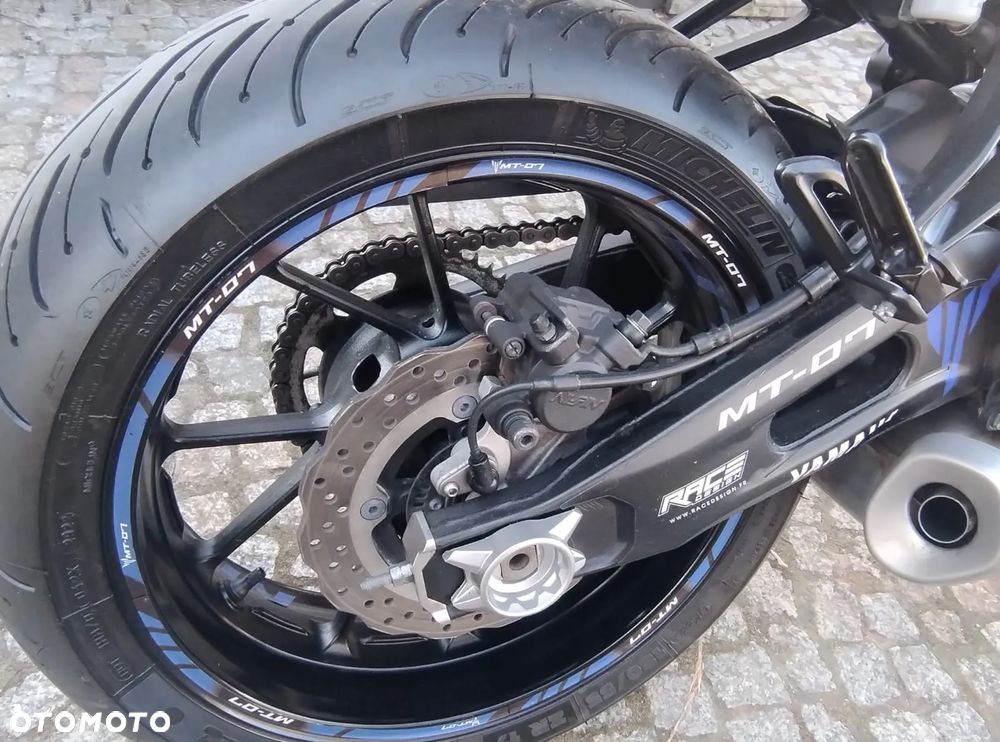 Yamaha MT - 24