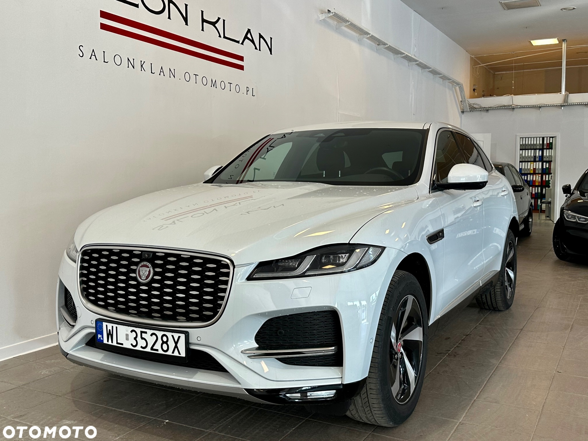 Jaguar F-Pace 2.0 P400e PHEV AWD SE - 22