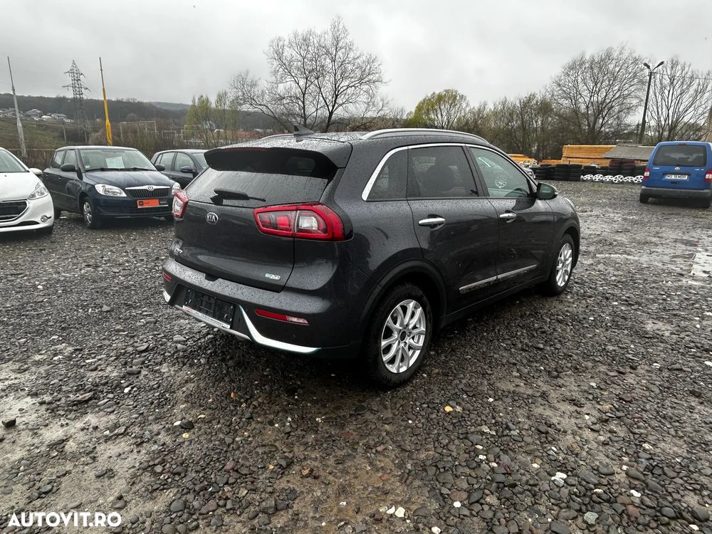 Kia Niro 1.6 GDI PHEV 2WD Aut. Edition 7 - 5