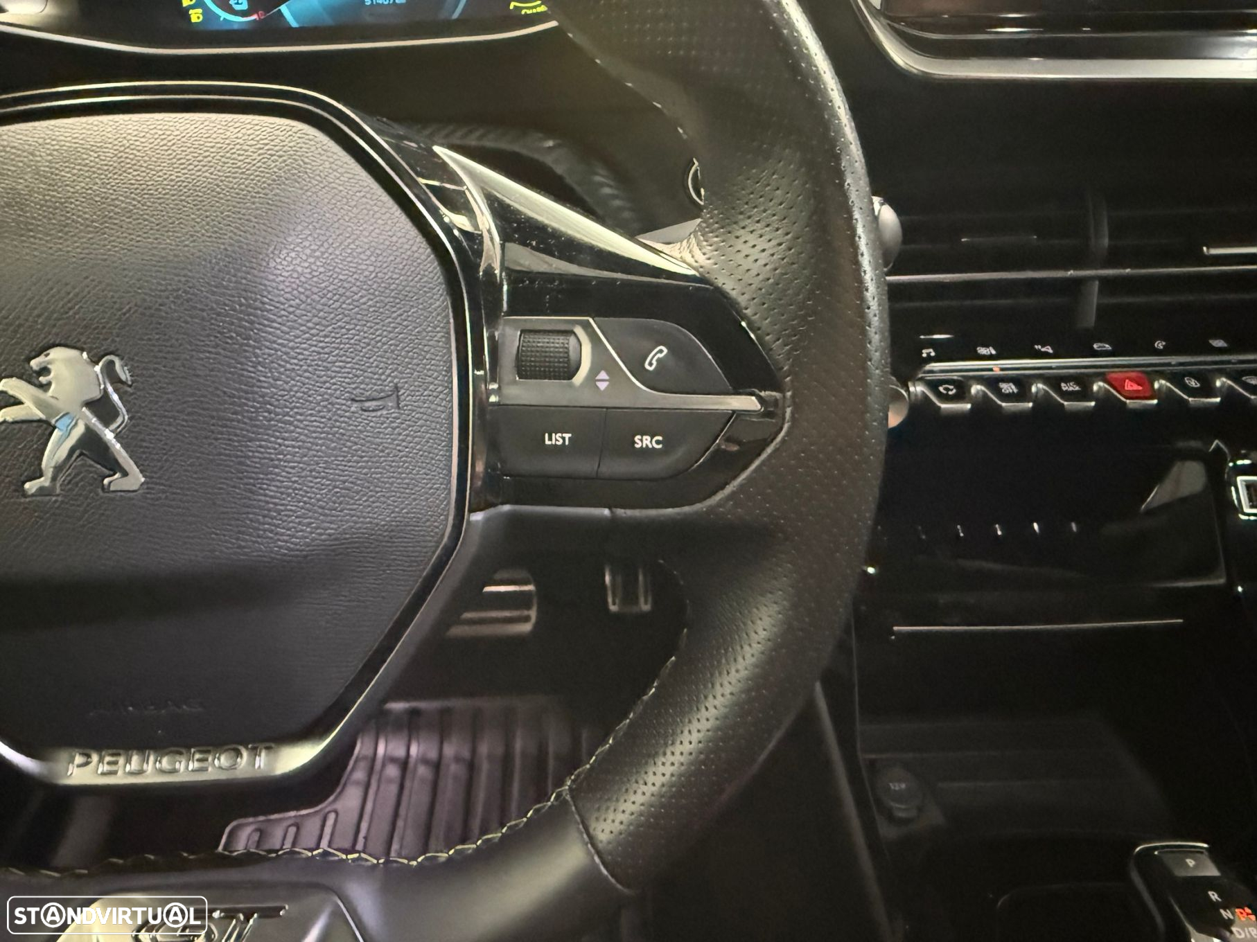 Peugeot e-2008 50 kWh GT - 19
