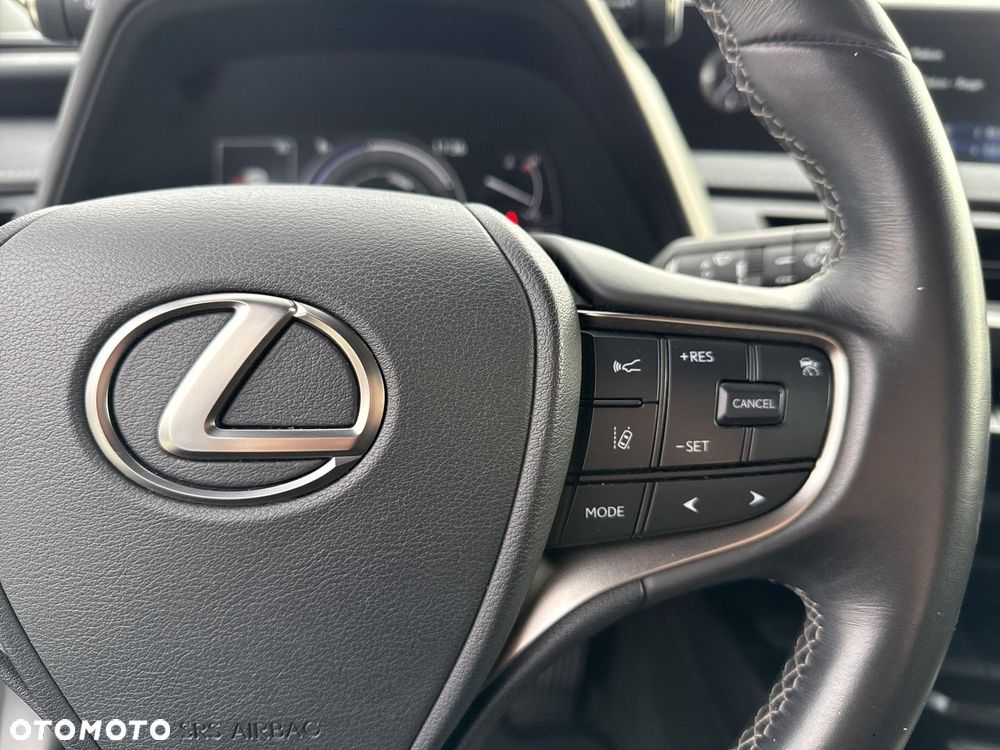 Lexus UX - 23