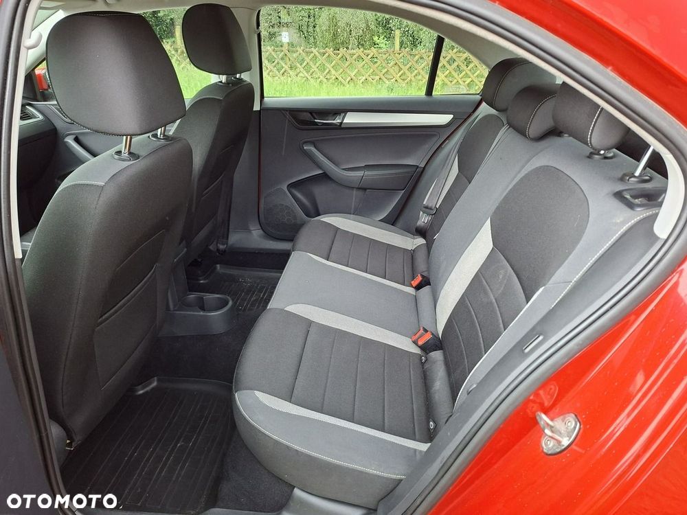 Skoda RAPID - 4
