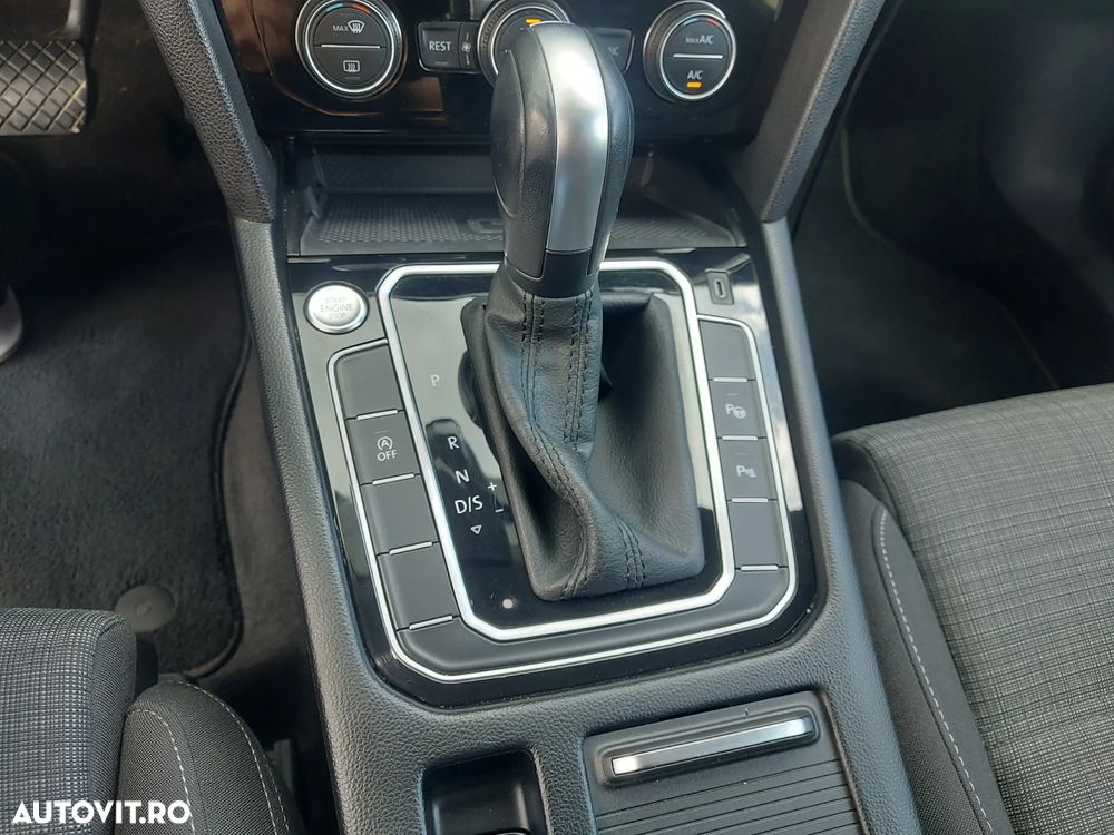 Volkswagen Passat 2.0 TDI SCR DSG Business - 12