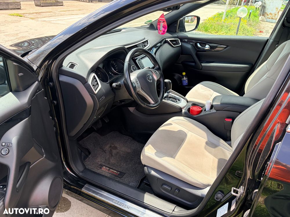 Nissan Qashqai 1.6 DCI Xtronic TEKNA - 9