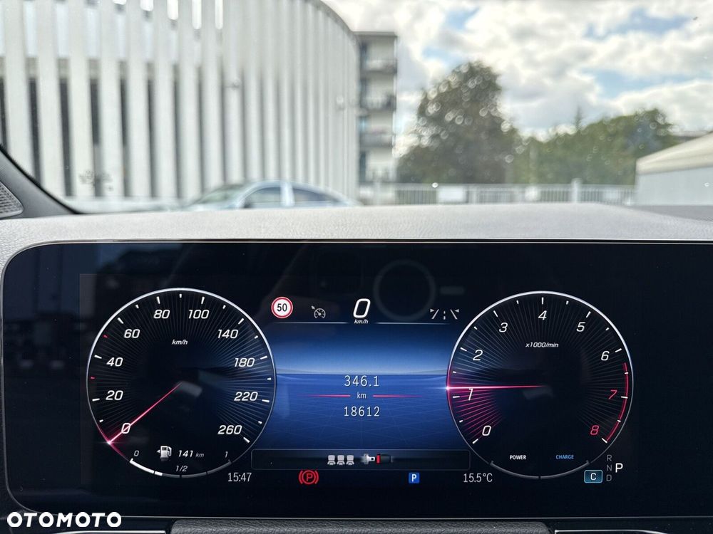 Mercedes-Benz GLA - 13