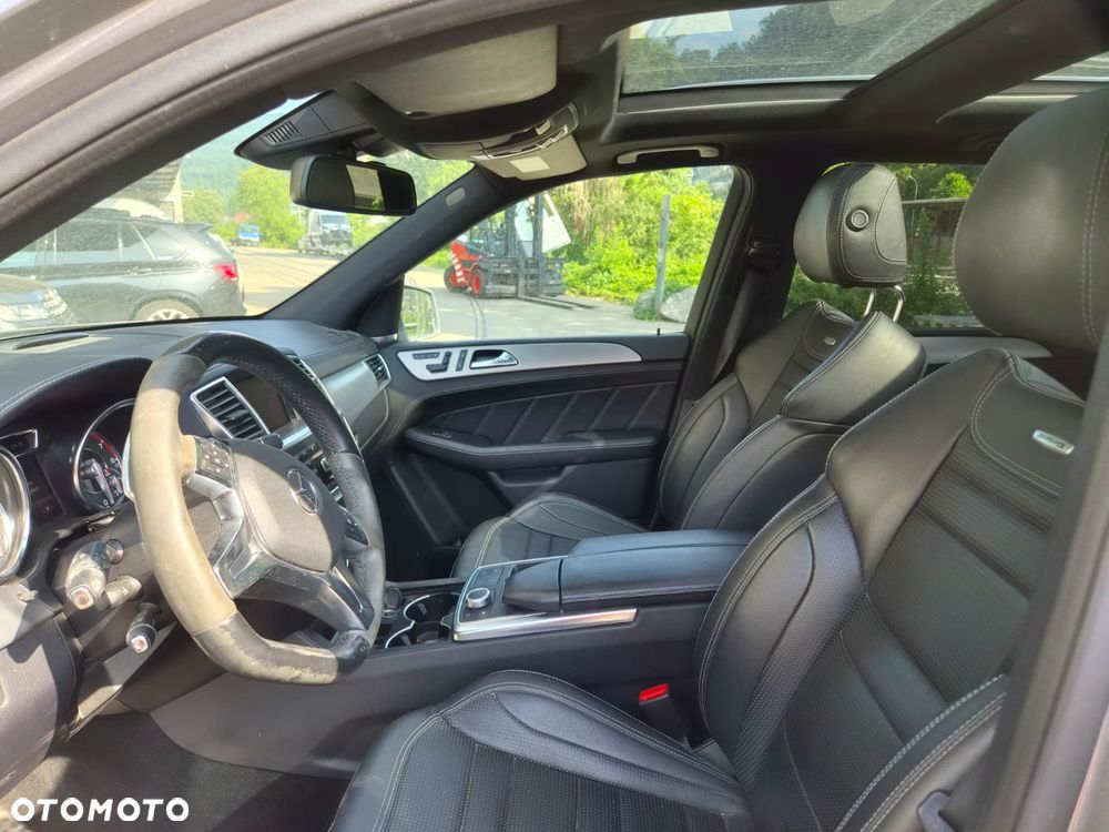 Mercedes-Benz ML 63 AMG 4-Matic - 8