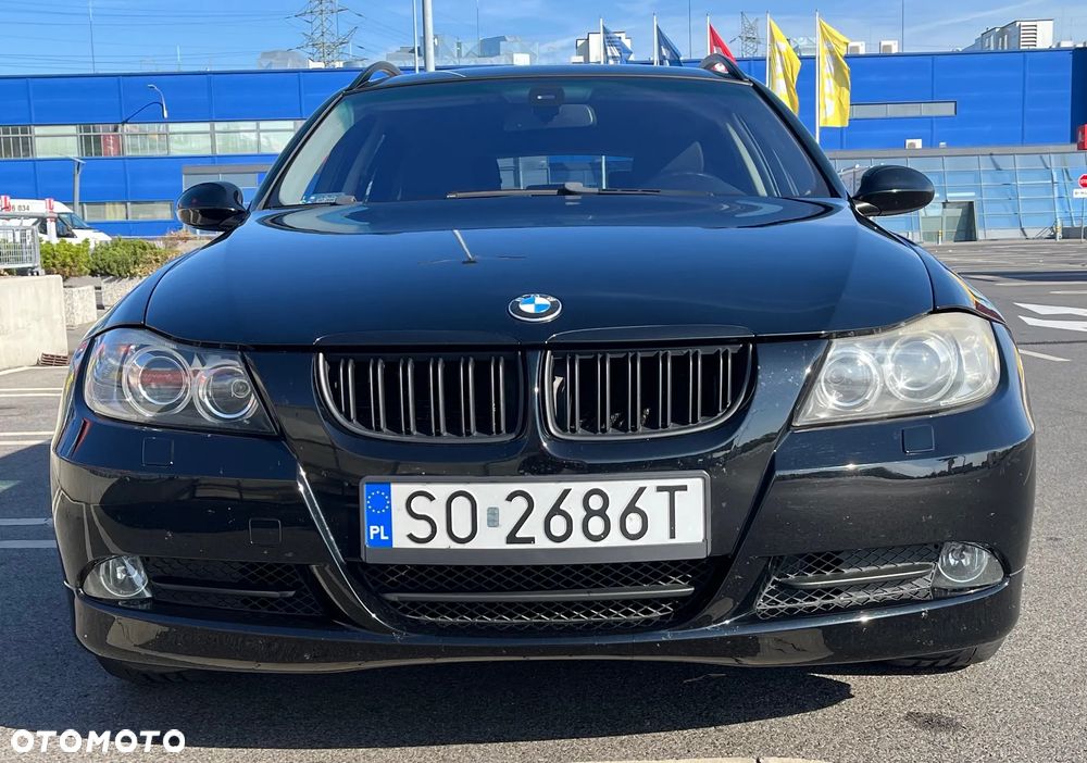 BMW Seria 3 320i - 5