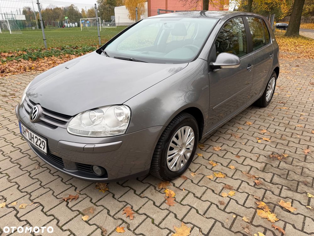 Volkswagen Golf - 6
