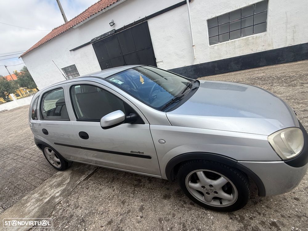 Opel Corsa 1.2 16V City - 1