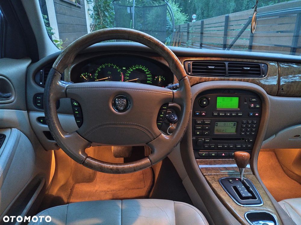 Jaguar S-Type 3.0 V6 Executive - 8