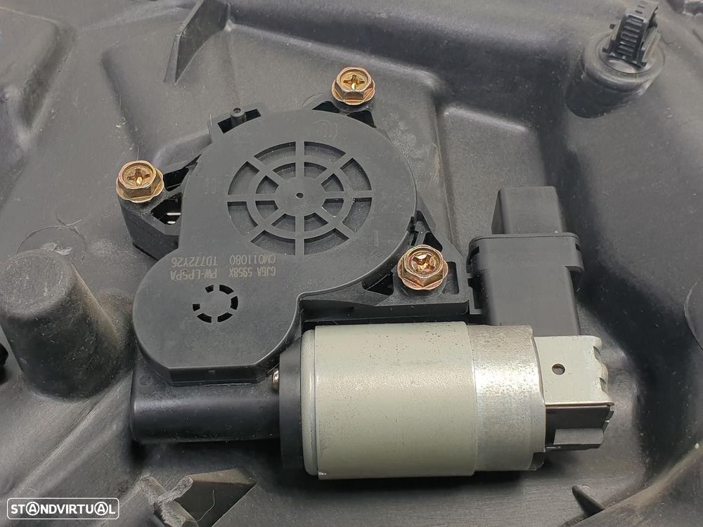 ELEVADOR DE VIDRO FRONTAL ESQUERDO MAZDA 6 HATCHBACK 2002 -GJ6A5958R - 2