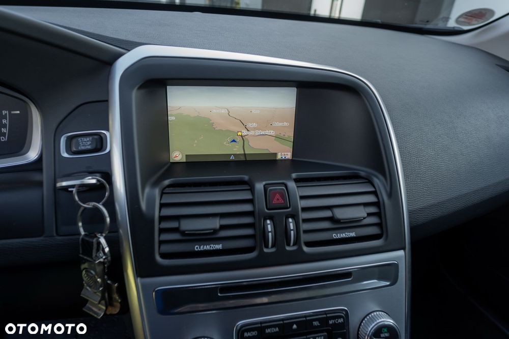 Volvo XC 60 D4 Geartronic Summum - 28