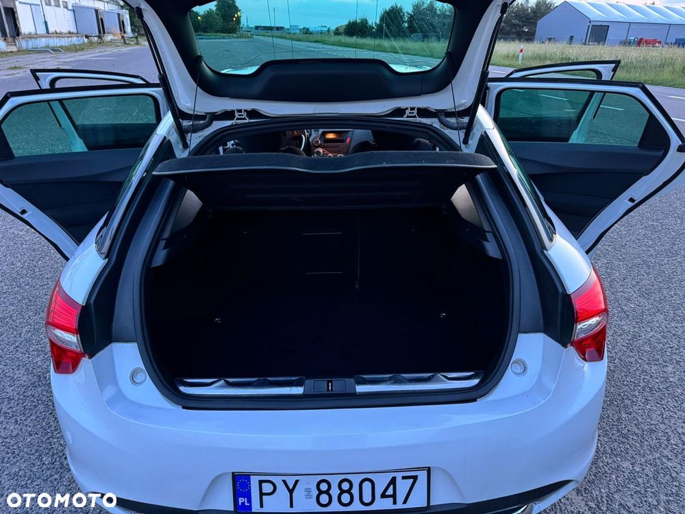 Citroën DS5 e-HDi 115 EGS6 Chic - 25