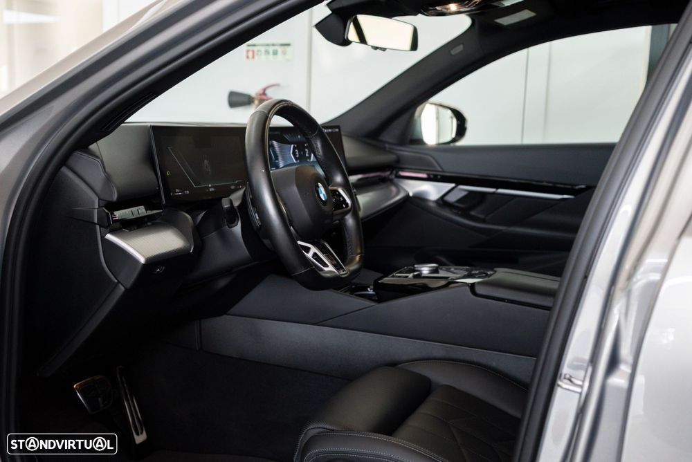 BMW 520 d Pack Desportivo M - 10