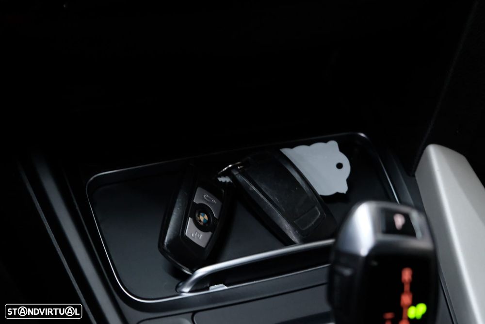 BMW 320 d Aut. Efficient Dynamics Edition - 11