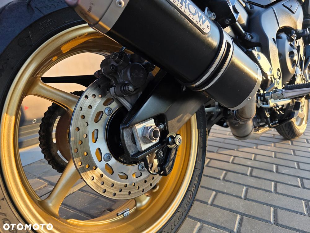 Yamaha FZ8 - 8