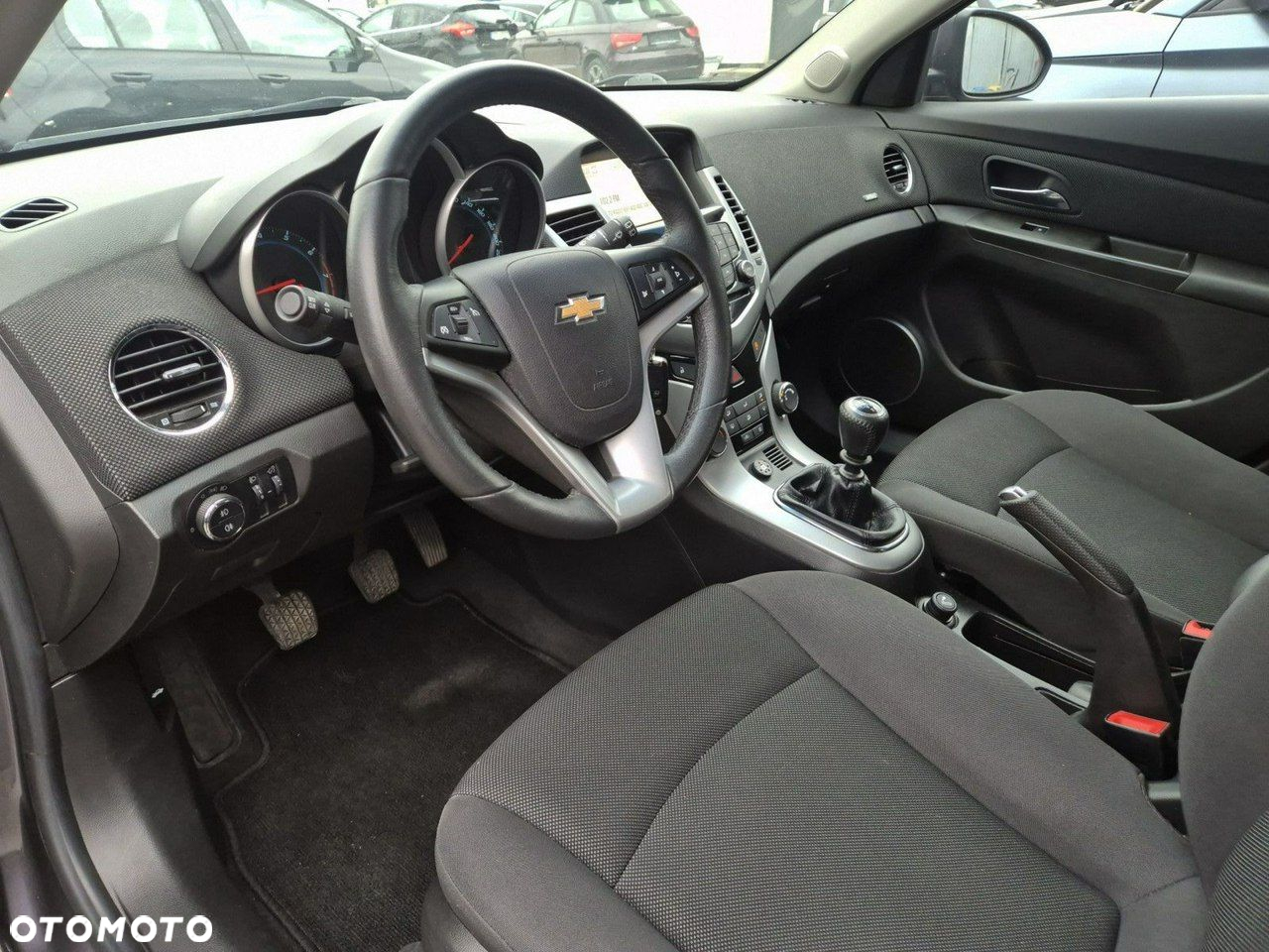 Chevrolet Cruze - 13