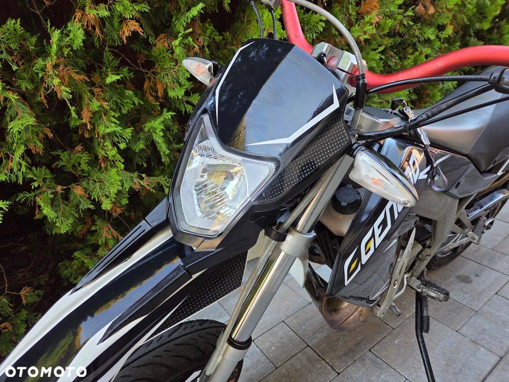 Aprilia SX - 12