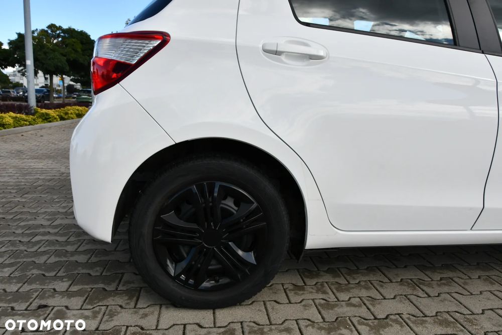 Toyota Yaris Hybrid 100 Active - 24