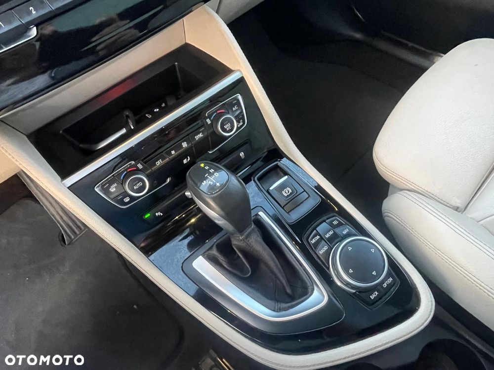 BMW Seria 2 218i M Sport - 18