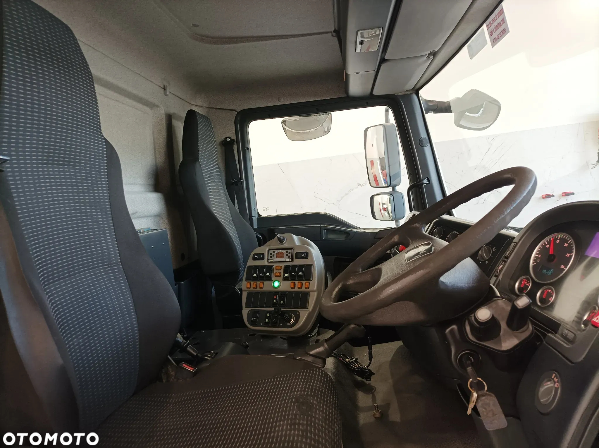 MAN TGL 12.220 Zamiatarka Johnston Semat 2012r Szczotki L/R - 14