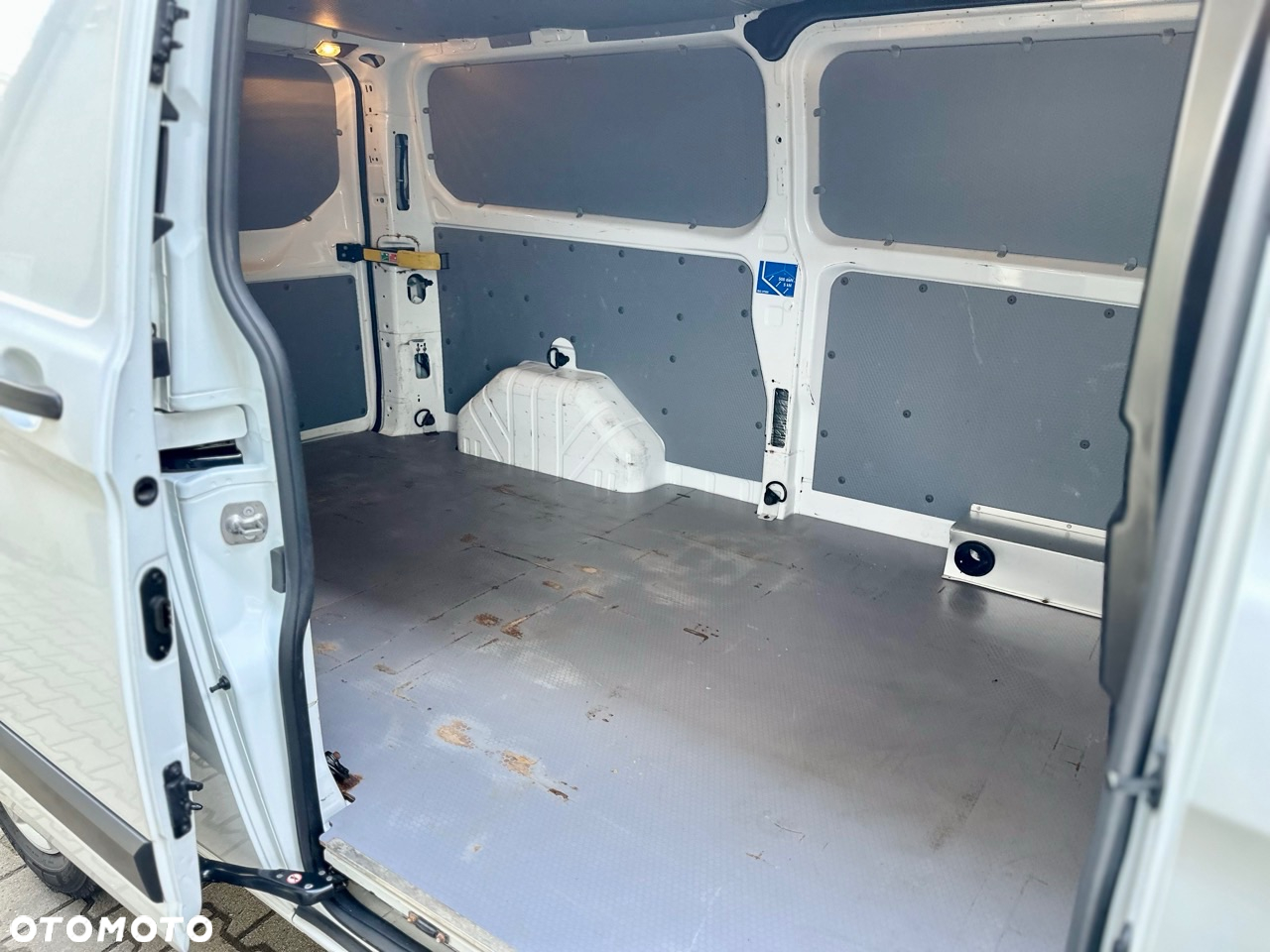 Ford Transit Custom - 28