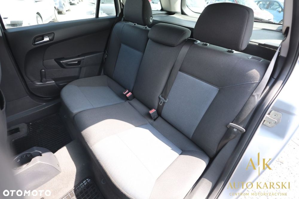 Opel Astra - 35