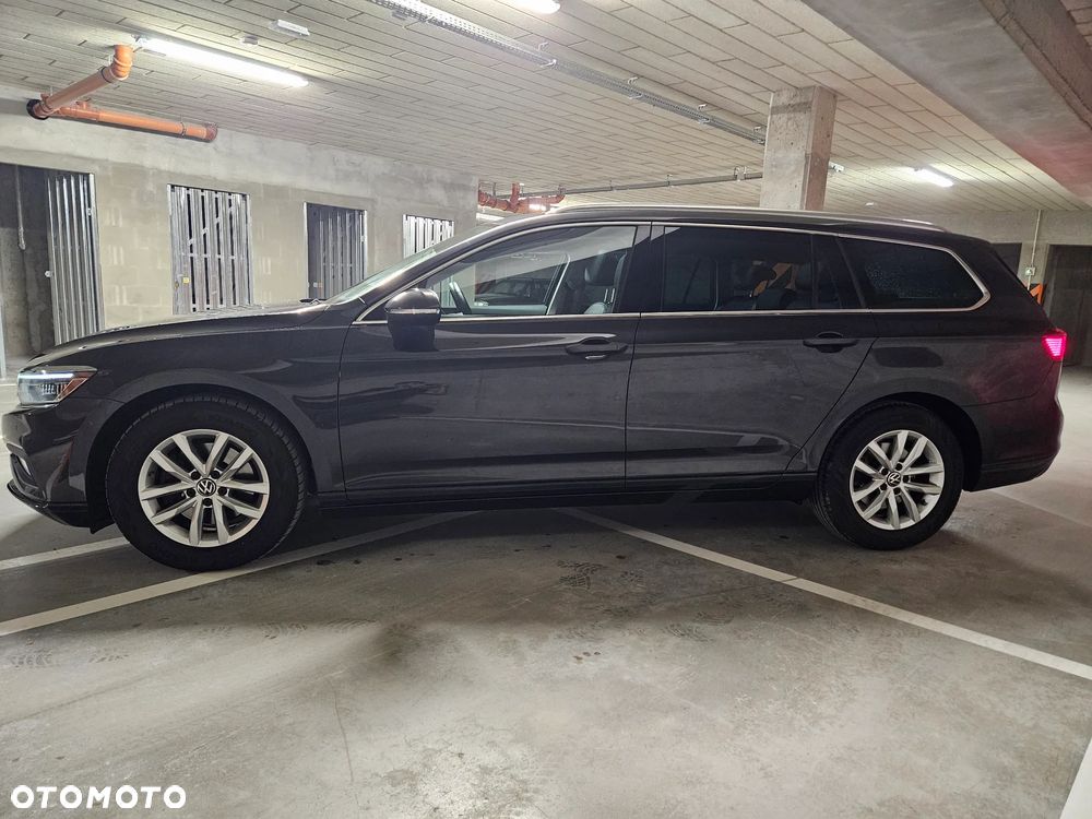 Volkswagen Passat Variant 2.0 TDI SCR DSG Business - 18