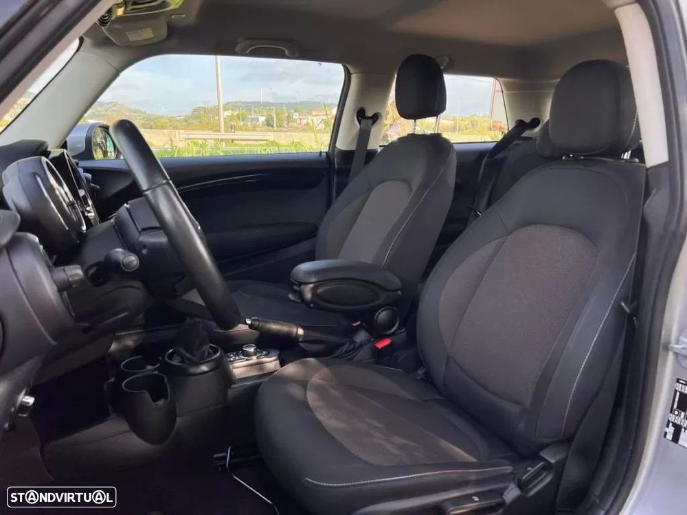 MINI 3 Portas Cooper Premium First Essential - 23