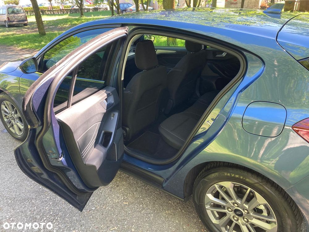 Ford Focus 1.0 EcoBoost Titanium X - 11