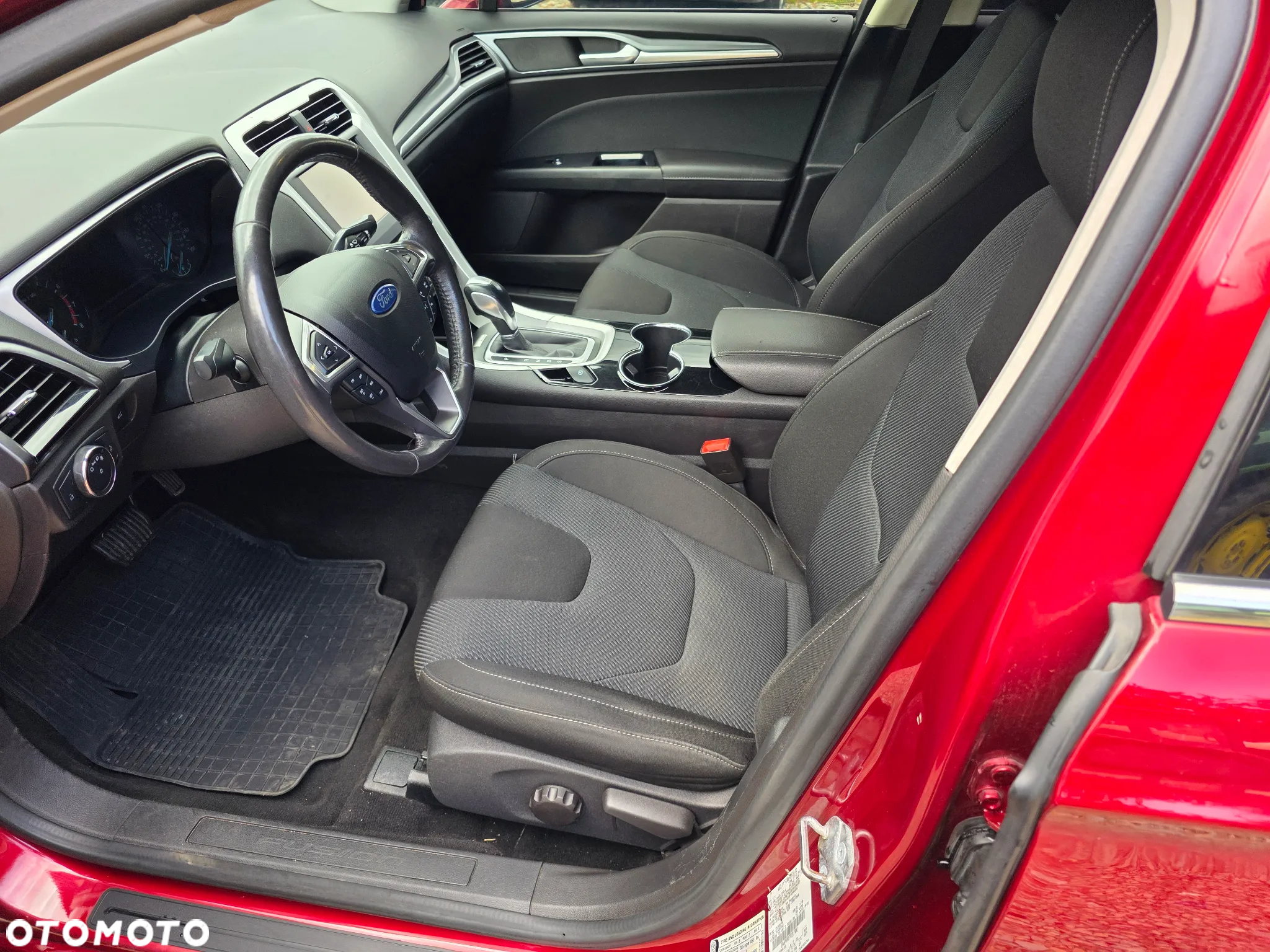 Ford Fusion - 16