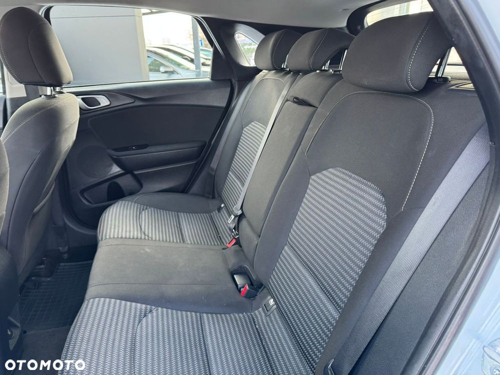 Kia Ceed 1.5 T-GDI M DCT - 17