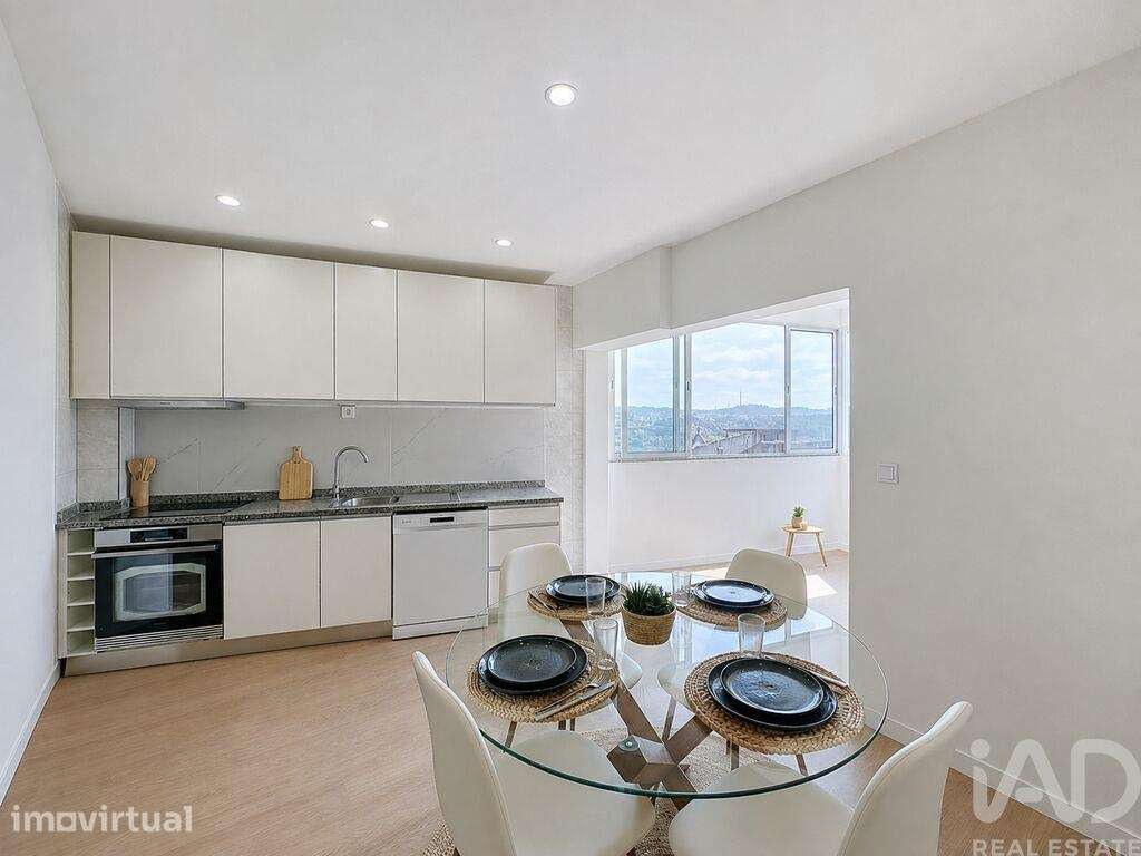 Apartamento T2 em Campanhã de 80 m2 - Grande imagem: 2/15