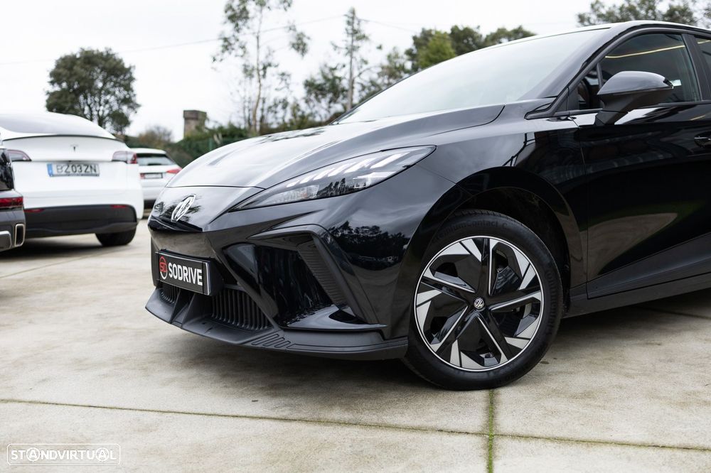 MG MG4 51 kWh Standard - 8