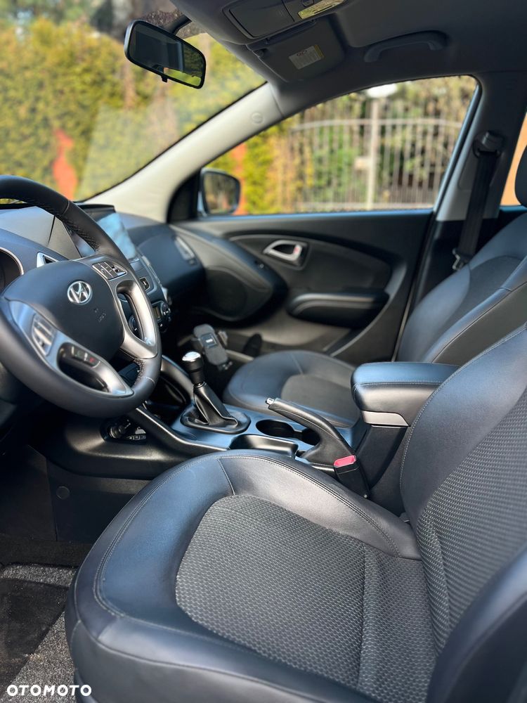 Hyundai ix35 2.0 4WD Premium - 21