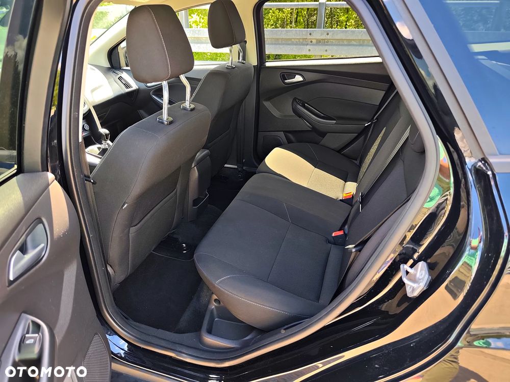 Ford Focus 1.0 EcoBoost Titanium - 27