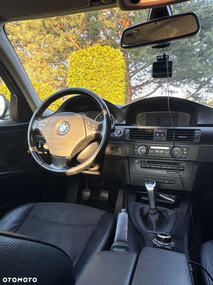 BMW Seria 3 320d - 23