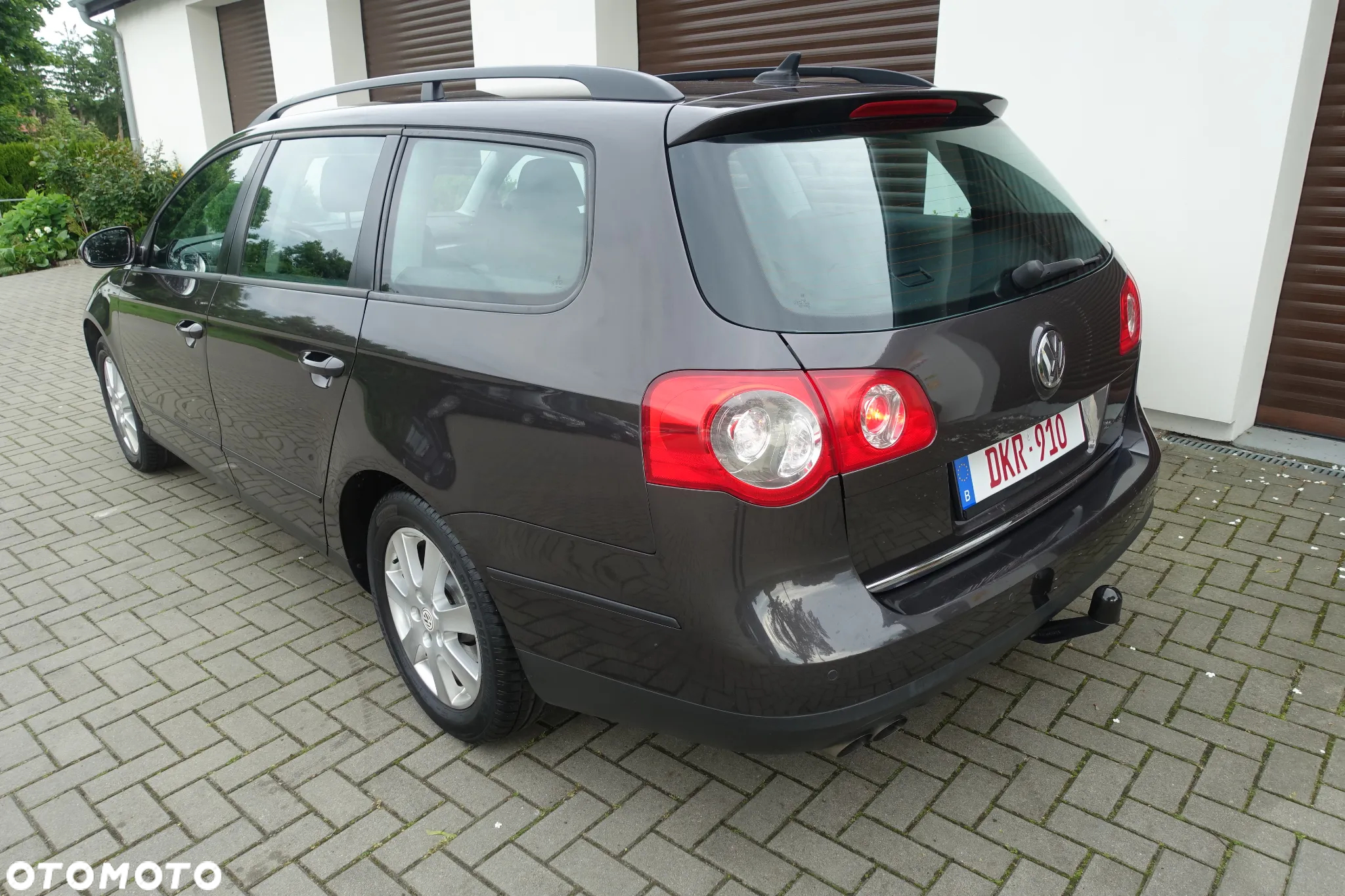Volkswagen Passat 2.0 TDI DPF BlueMot Comfortline - 2
